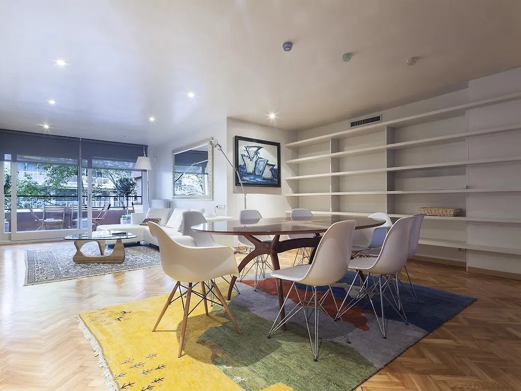 My Space Barcelona Bonanova Center 0*,